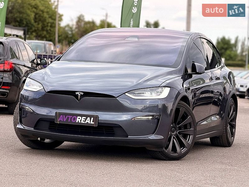 Tesla Model X 2022