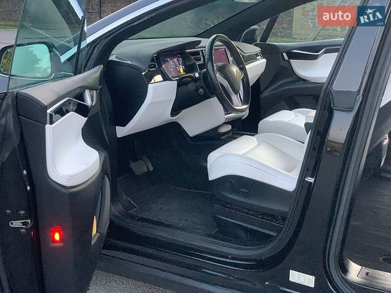 Позашляховик / Кросовер Tesla Model X 2017 в Сквирі фото 25 Позашляховик / Кросовер Tesla Model X 2017 в Сквирі