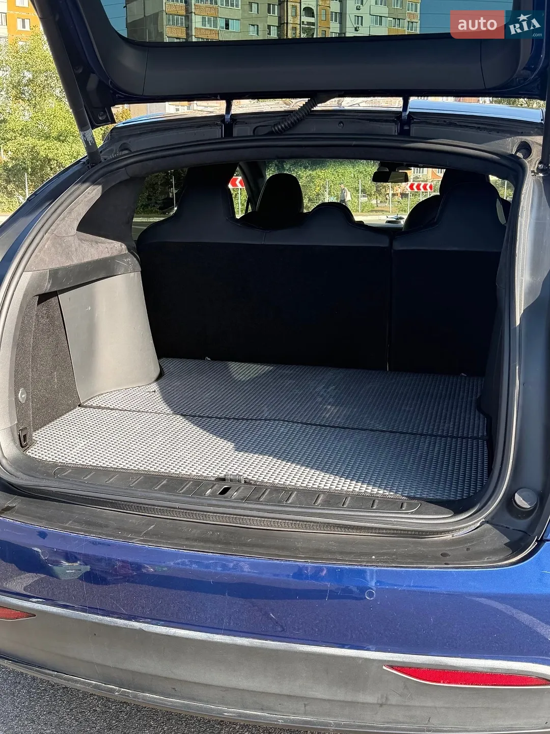 2020 Tesla Model X - мініатюра 17