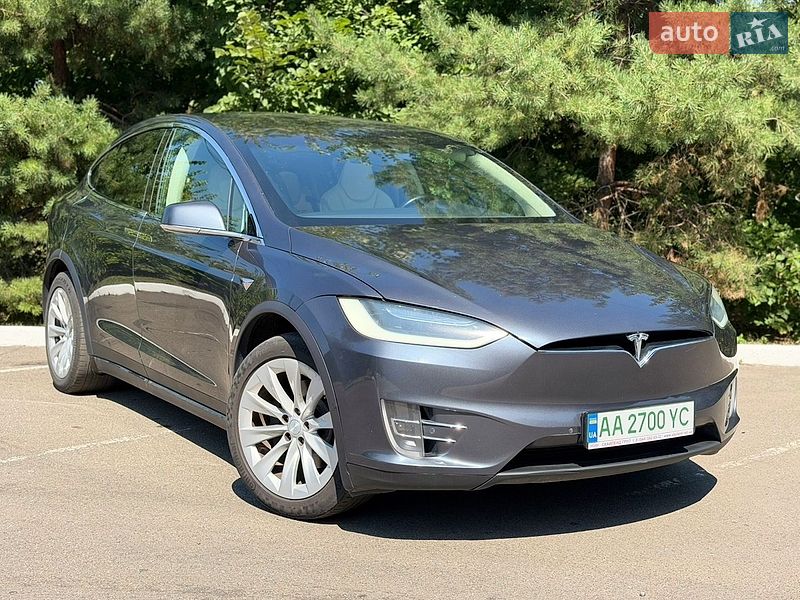 Внедорожник / Кроссовер Tesla Model X 2018 в Киеве