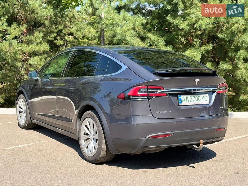 Внедорожник / Кроссовер Tesla Model X 2018 в Киеве