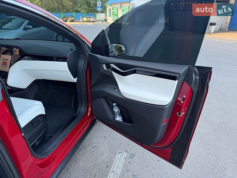 Позашляховик / Кросовер Tesla Model X 2018 в Одесі