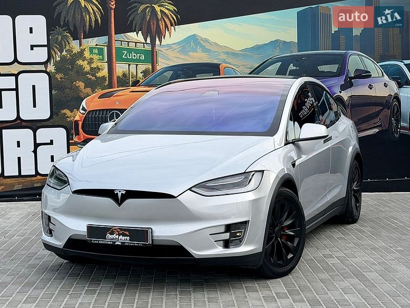 Позашляховик / Кросовер Tesla Model X 2018 в Львові