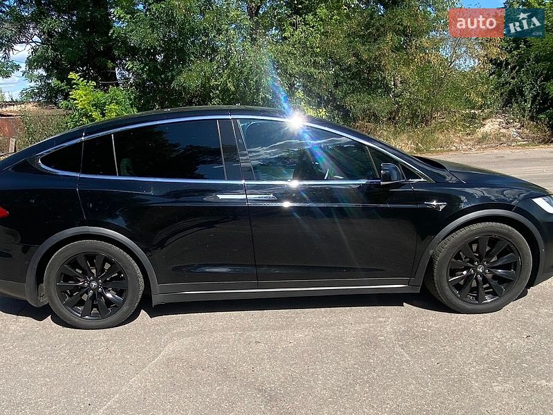 Внедорожник / Кроссовер Tesla Model X 2018 в Черкассах