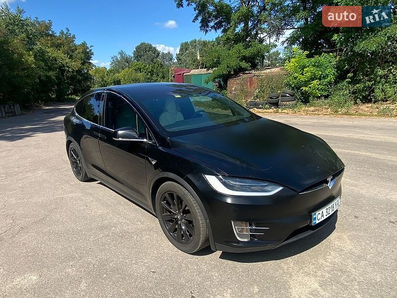 Позашляховик / Кросовер Tesla Model X 2018 в Черкасах