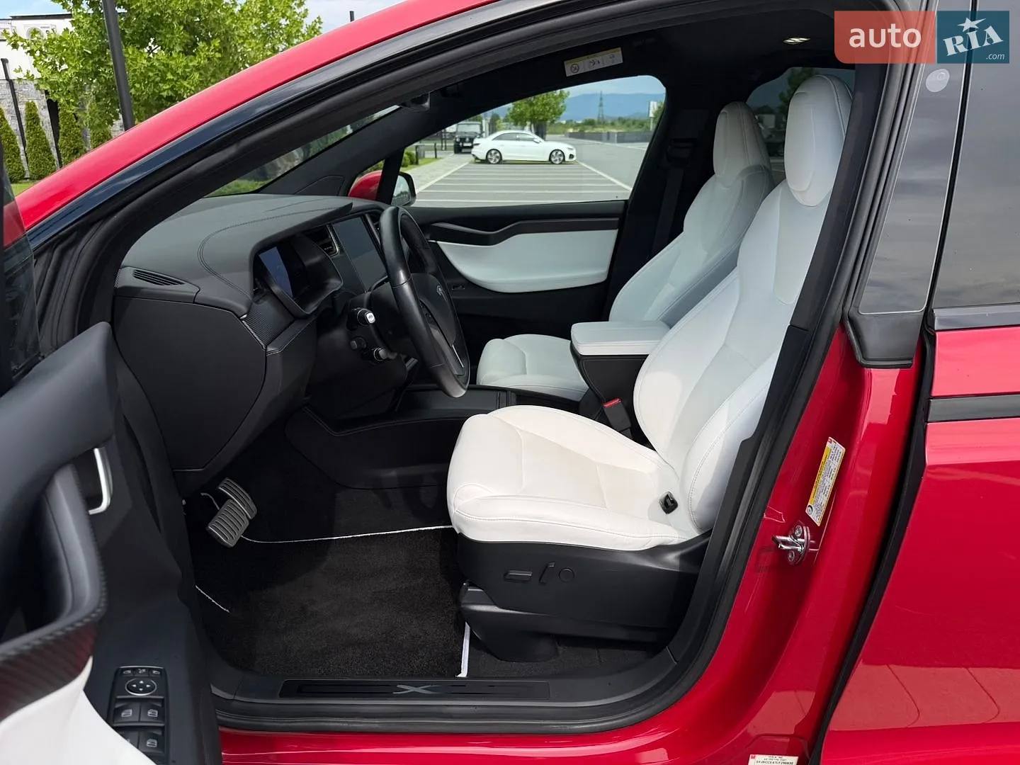 2020 Tesla Model X - мініатюра 28