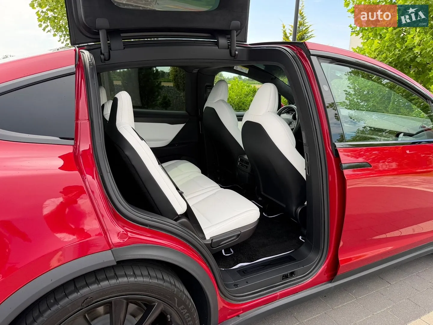 2020 Tesla Model X - мініатюра 31