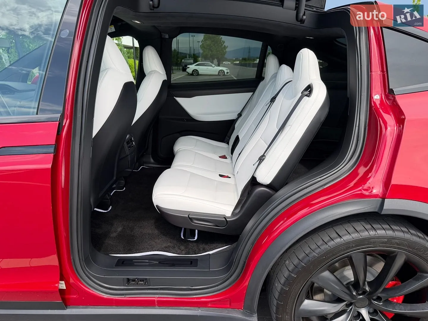 2020 Tesla Model X - мініатюра 32