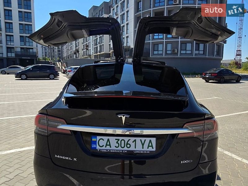 Позашляховик / Кросовер Tesla Model X 2018 в Черкасах