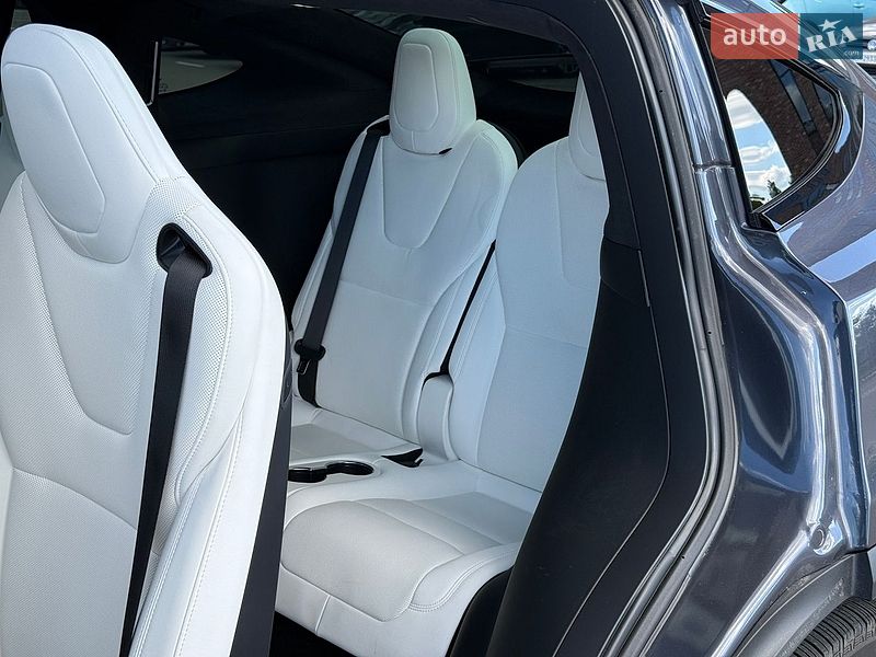 Внедорожник / Кроссовер Tesla Model X 2023 в Белогородке