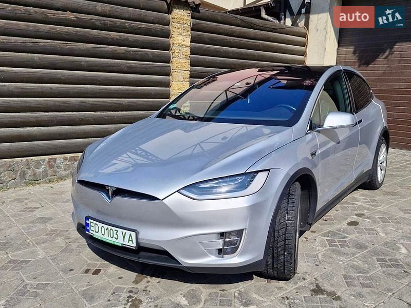Внедорожник / Кроссовер Tesla Model X 2018 в Виннице