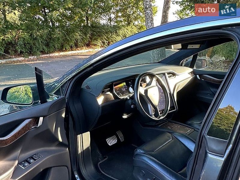 Внедорожник / Кроссовер Tesla Model X 2018 в Киеве