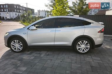 Позашляховик / Кросовер Tesla Model X 2016 в Софіївській Борщагівці