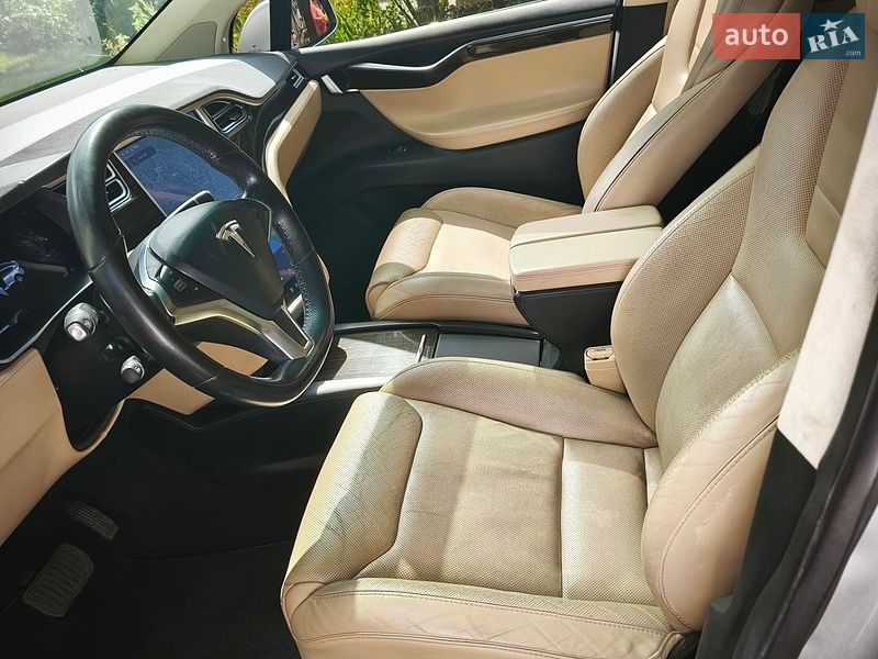 Позашляховик / Кросовер Tesla Model X 2016 в Софіївській Борщагівці