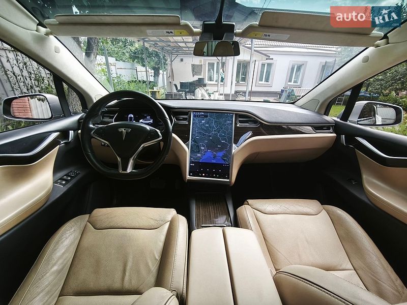 Позашляховик / Кросовер Tesla Model X 2016 в Софіївській Борщагівці