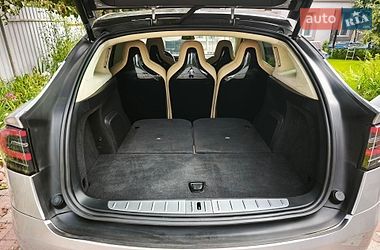 Позашляховик / Кросовер Tesla Model X 2016 в Софіївській Борщагівці