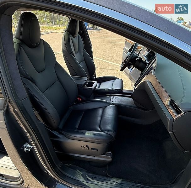 Позашляховик / Кросовер Tesla Model X 2020 в Кривому Розі