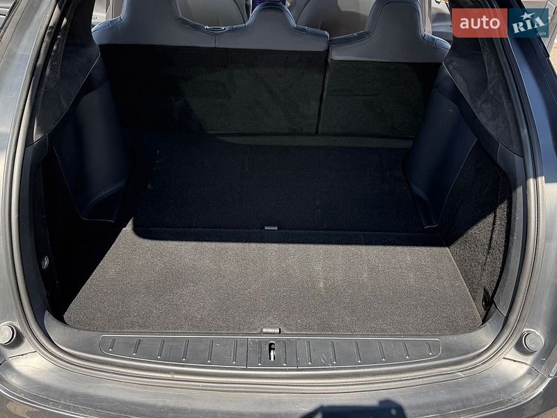 Позашляховик / Кросовер Tesla Model X 2020 в Кривому Розі