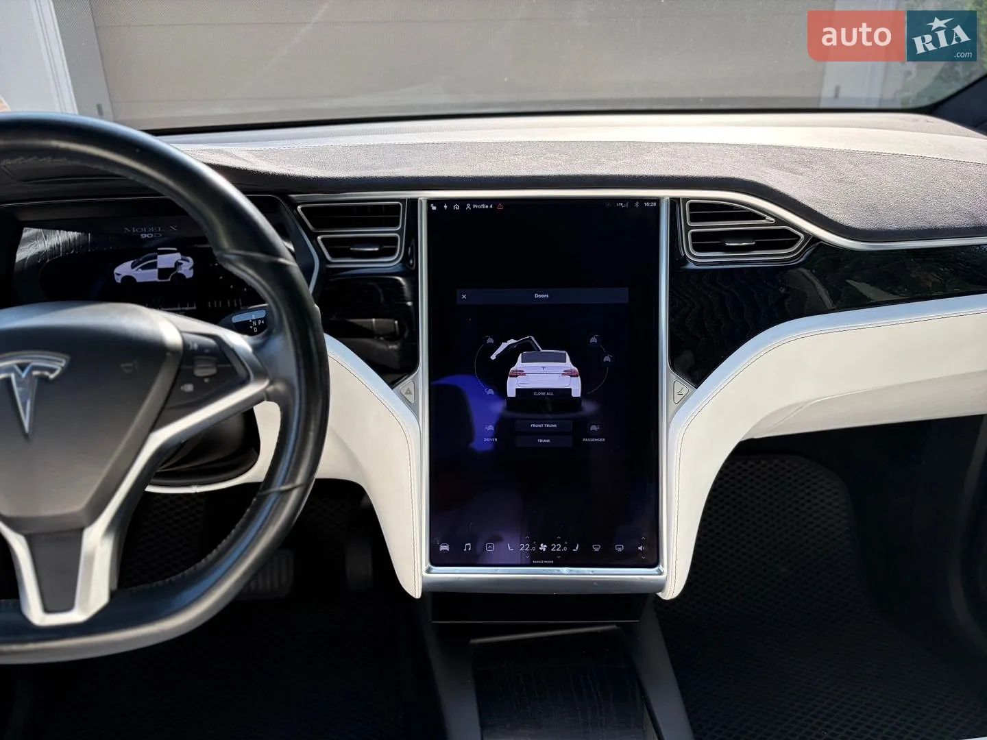 2016 Tesla Model X - мініатюра 28