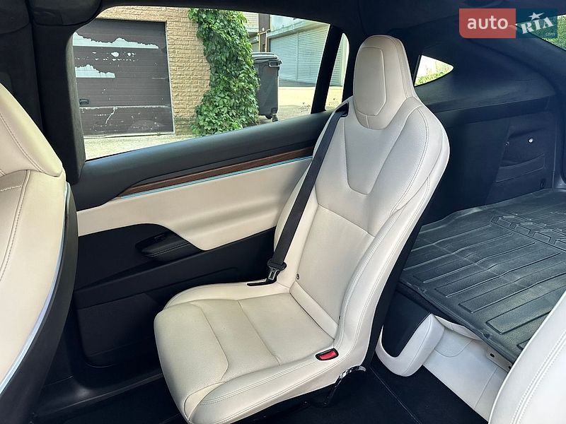 Позашляховик / Кросовер Tesla Model X 2022 в Харкові