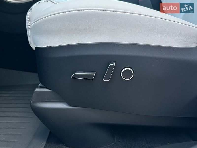 Внедорожник / Кроссовер Tesla Model X 2023 в Киеве