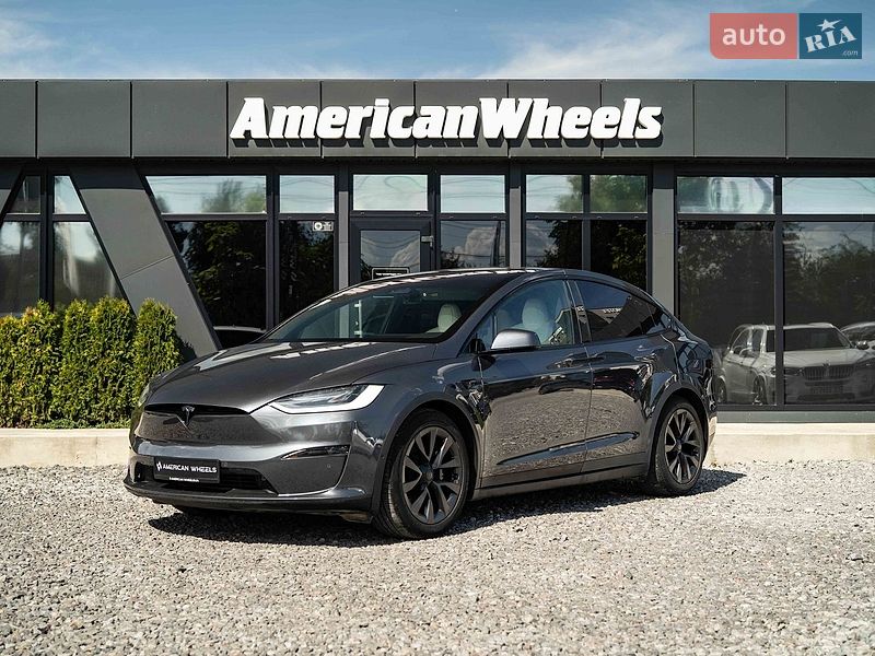 Tesla Model X 2022