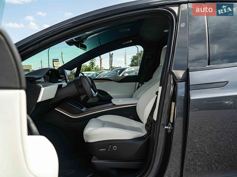 Позашляховик / Кросовер Tesla Model X 2022 в Чернівцях