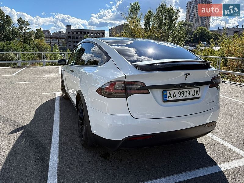 Позашляховик / Кросовер Tesla Model X 2019 в Києві
