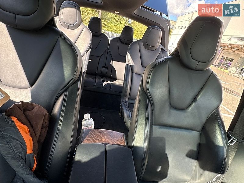 Позашляховик / Кросовер Tesla Model X 2019 в Києві