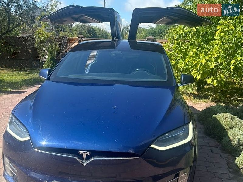 Позашляховик / Кросовер Tesla Model X 2018 в Львові