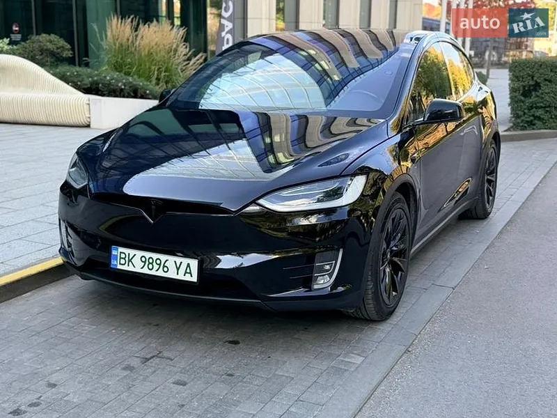 Tesla Model X 2020