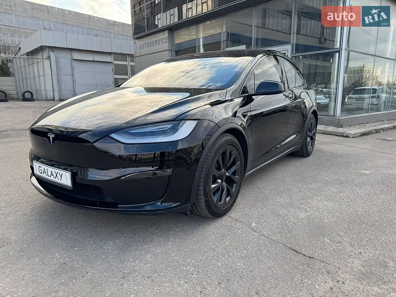 Tesla Model X 2022