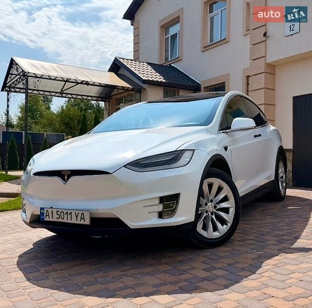 Позашляховик / Кросовер Tesla Model X 2019 в Києві