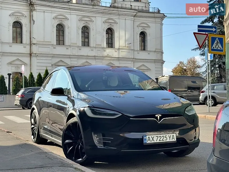 Tesla Model X 2018