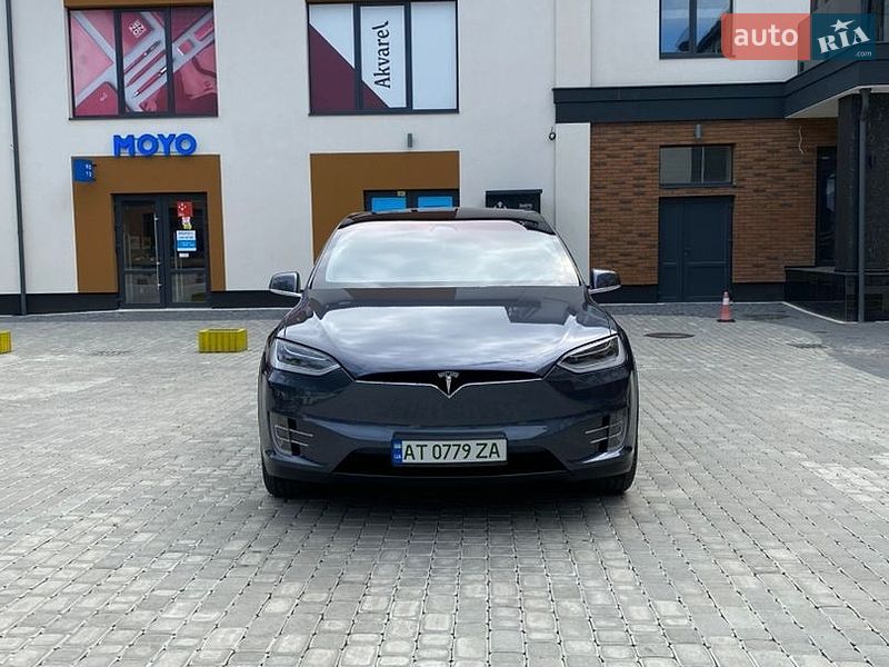 Внедорожник / Кроссовер Tesla Model X 2017 в Стрые