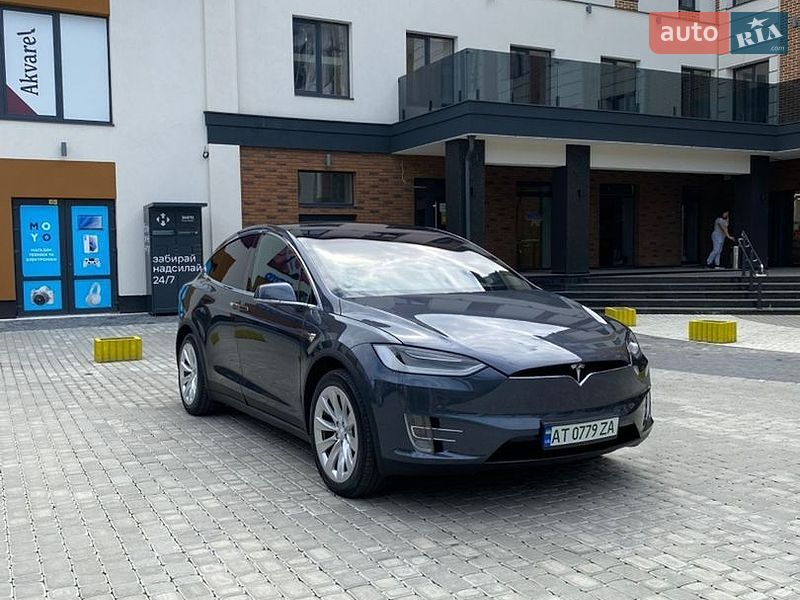 Внедорожник / Кроссовер Tesla Model X 2017 в Стрые