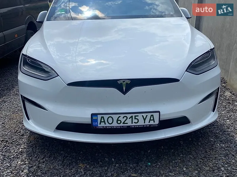 Tesla Model X 2022