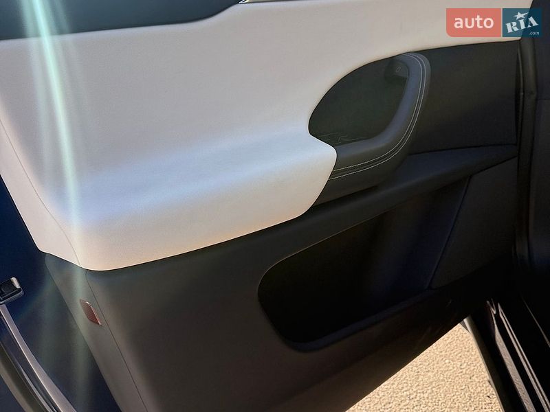 Внедорожник / Кроссовер Tesla Model X 2024 в Харькове