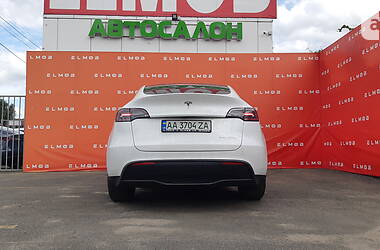 Седан Tesla Model Y 2020 в Киеве