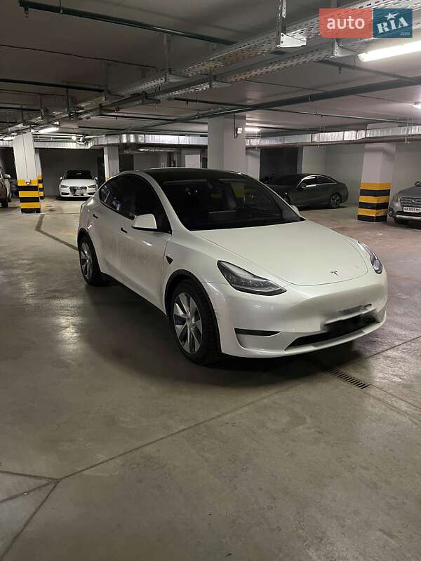 Внедорожник / Кроссовер Tesla Model Y 2020 в Киеве