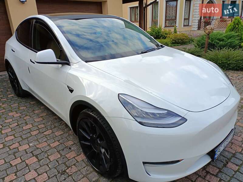Внедорожник / Кроссовер Tesla Model Y 2020 в Львове
