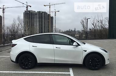 Внедорожник / Кроссовер Tesla Model Y 2020 в Киеве