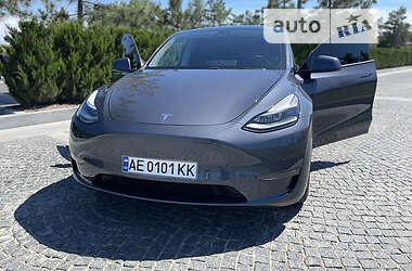 Tesla Model Y 2020