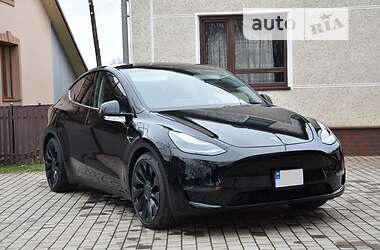 Tesla Model Y 2021