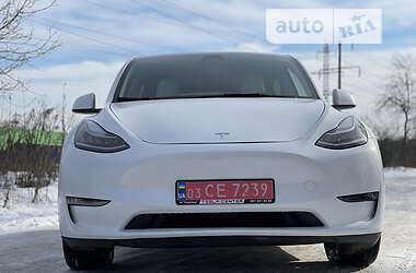 Внедорожник / Кроссовер Tesla Model Y 2021 в 