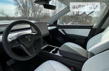 Внедорожник / Кроссовер Tesla Model Y 2021 в 