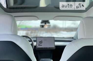 Внедорожник / Кроссовер Tesla Model Y 2021 в 