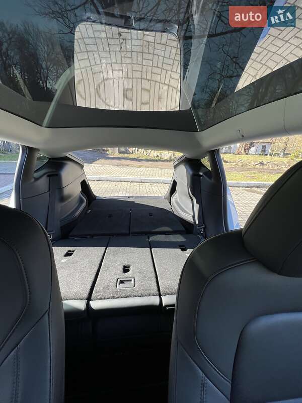 Универсал Tesla Model Y 2021 в Трускавце