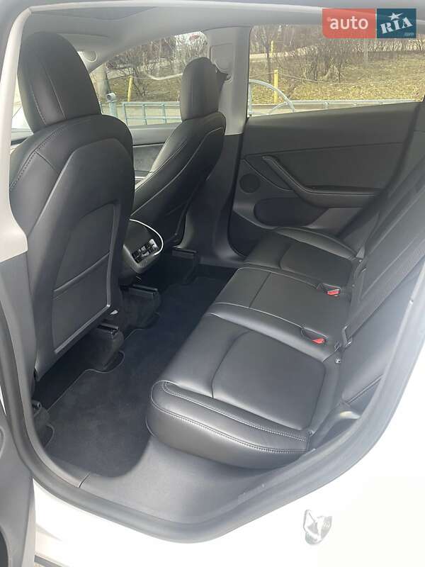 Внедорожник / Кроссовер Tesla Model Y 2021 в Киеве фото 7 Внедорожник / Кроссовер Tesla Model Y 2021 в Киеве