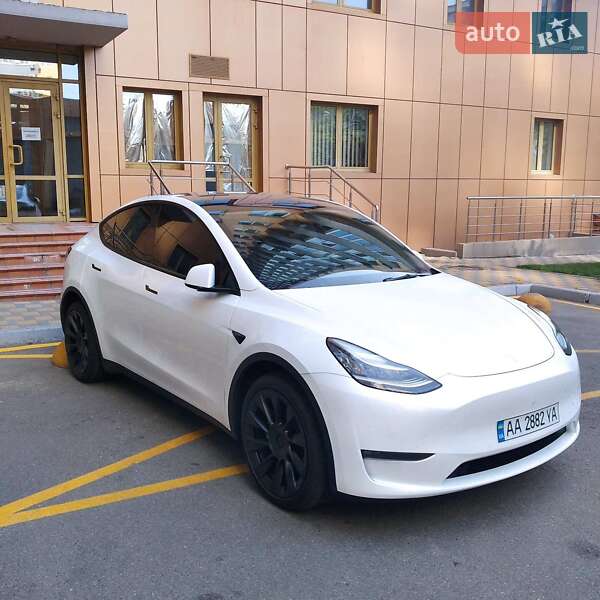 Внедорожник / Кроссовер Tesla Model Y 2021 в Киеве